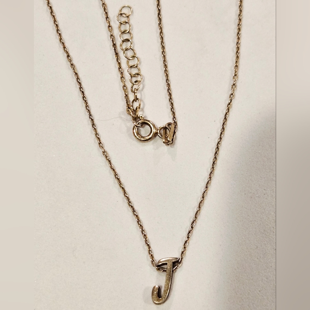 925 Sterling silver initial 'J' necklace. Dainty. Bubble Letter. Gold Tone. EUC.